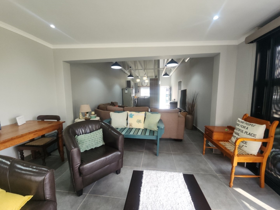 To Let 2 Bedroom Property for Rent in Ifafi North West